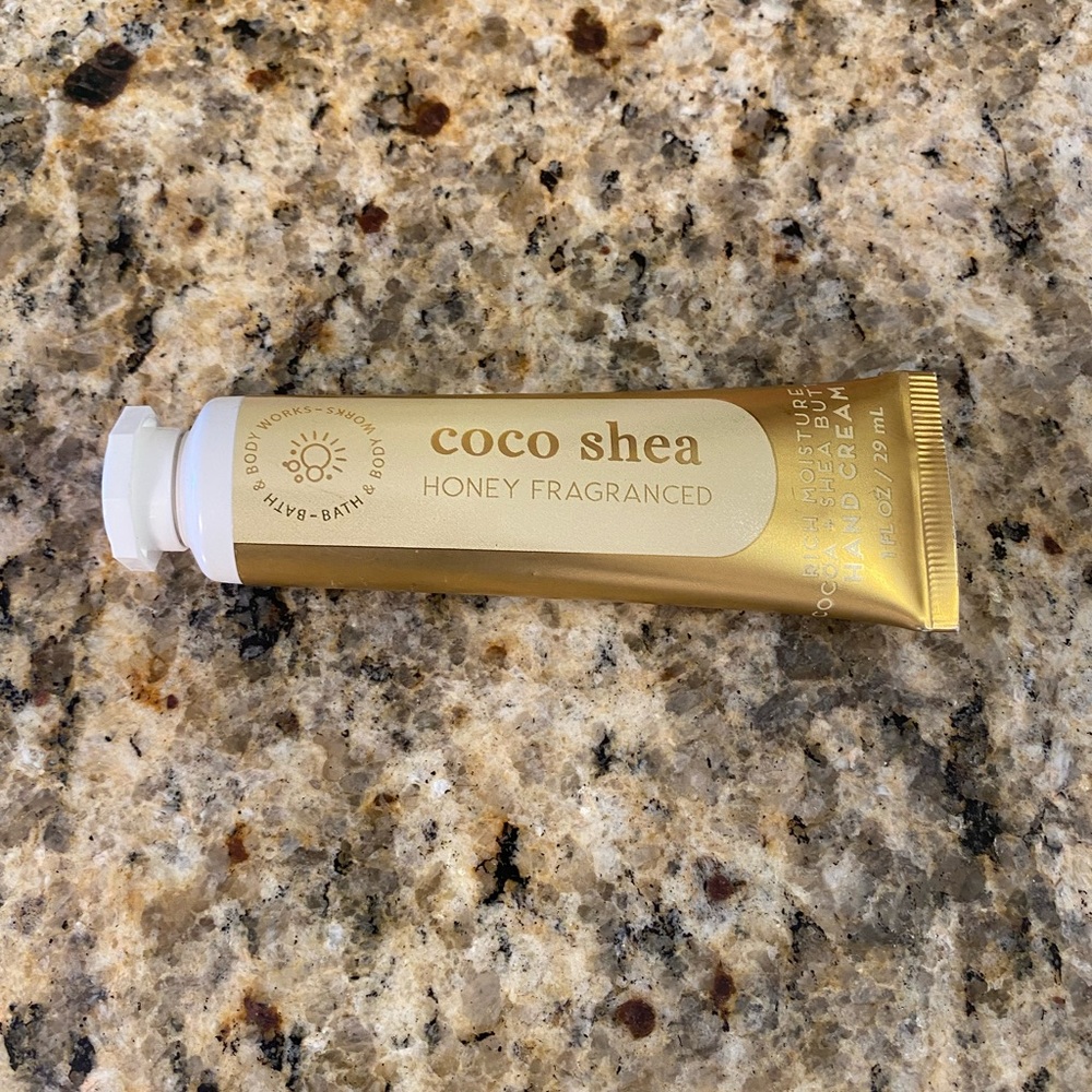 Beauty Bundle—Sol de Janeiro, Ulta, Tarte & more - Picture 5 of 16